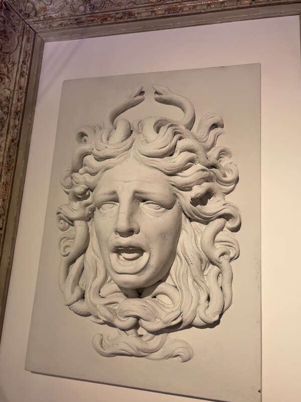 M 468 YD Medusa plaster