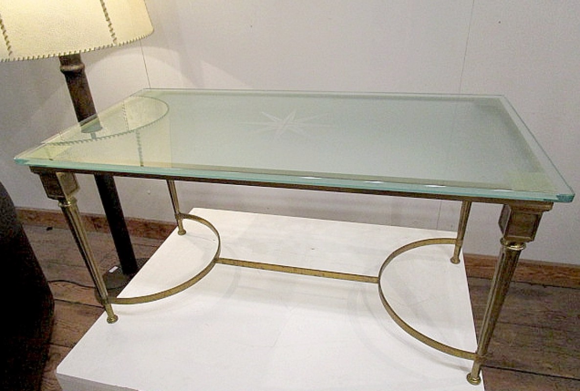 F 803 Apo Table basse bronze doré et verre sablé 1940 Attrib Ramsay