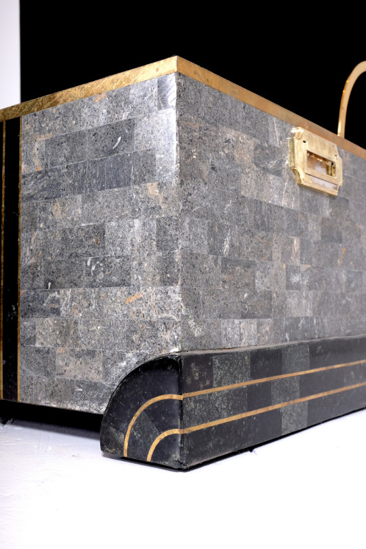F 012 AV Chest-bar marble marquetterie on wood USA 1980