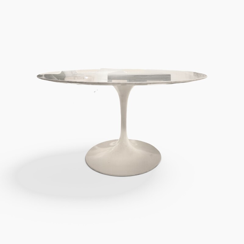 F 029 AV round marble tulip table by Eero Saarinen, Knoll edition