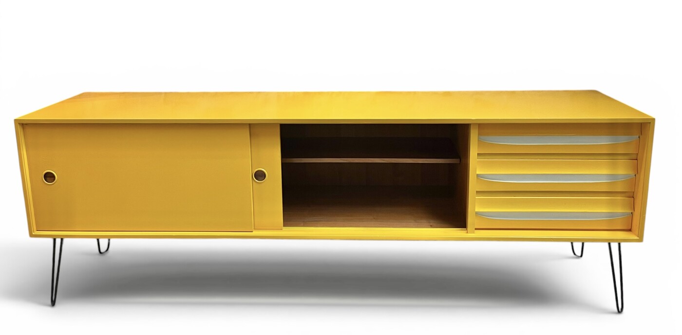 F 031 CY lacquered yellow sideboard