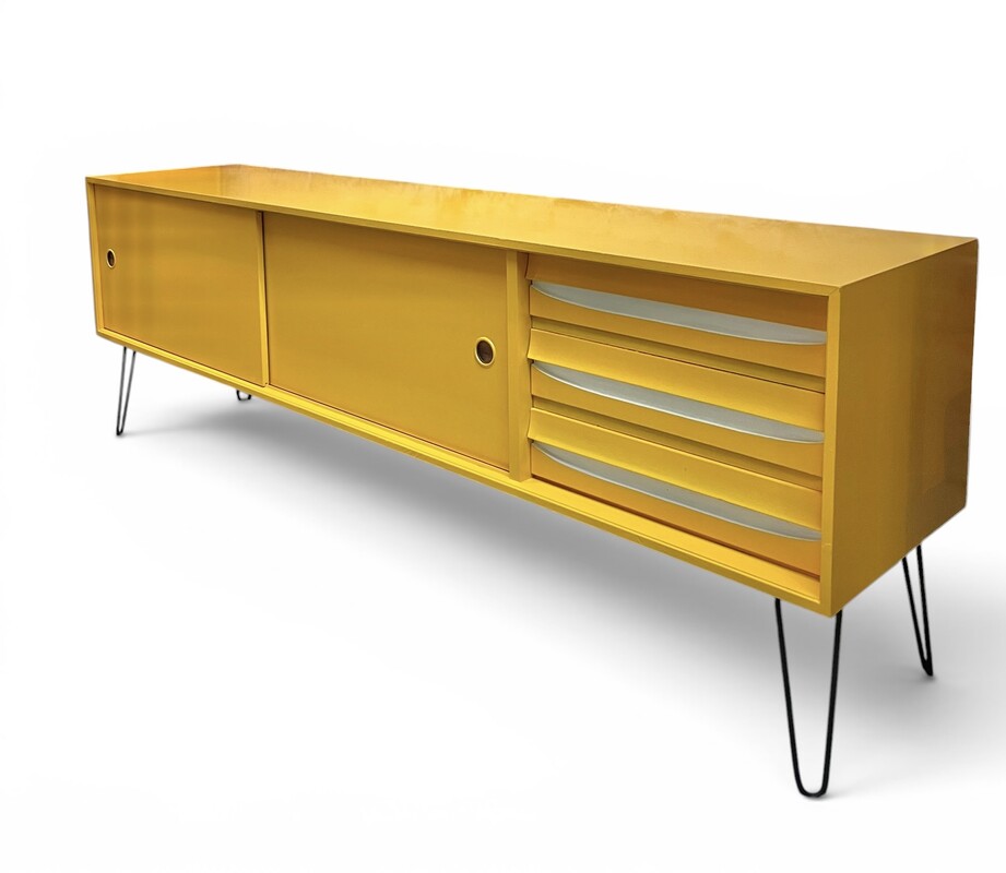 F 031 CY lacquered yellow sideboard