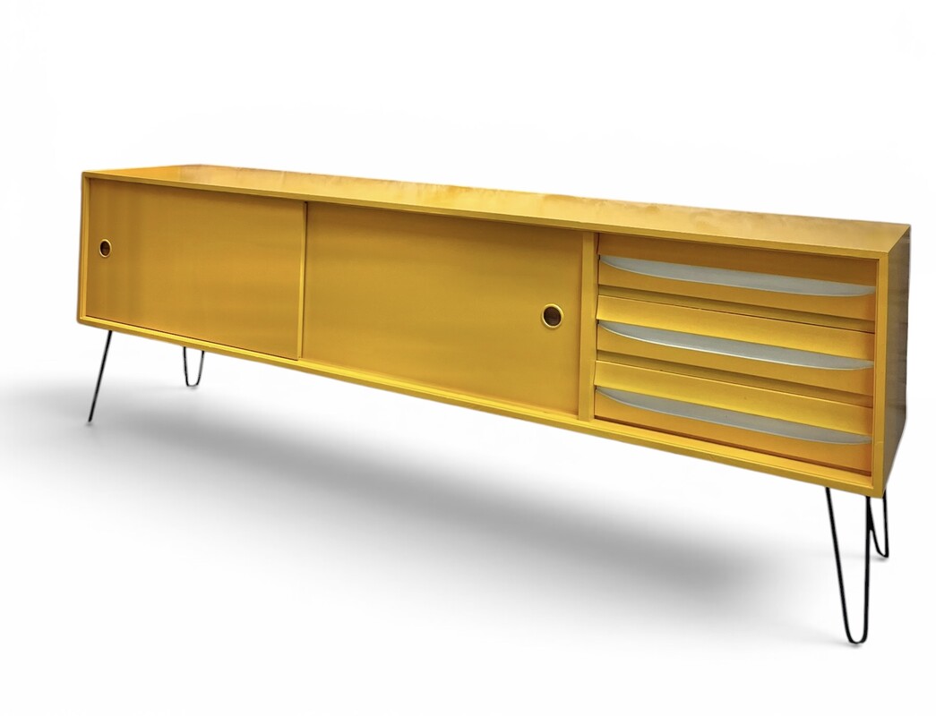 F 031 CY lacquered yellow sideboard