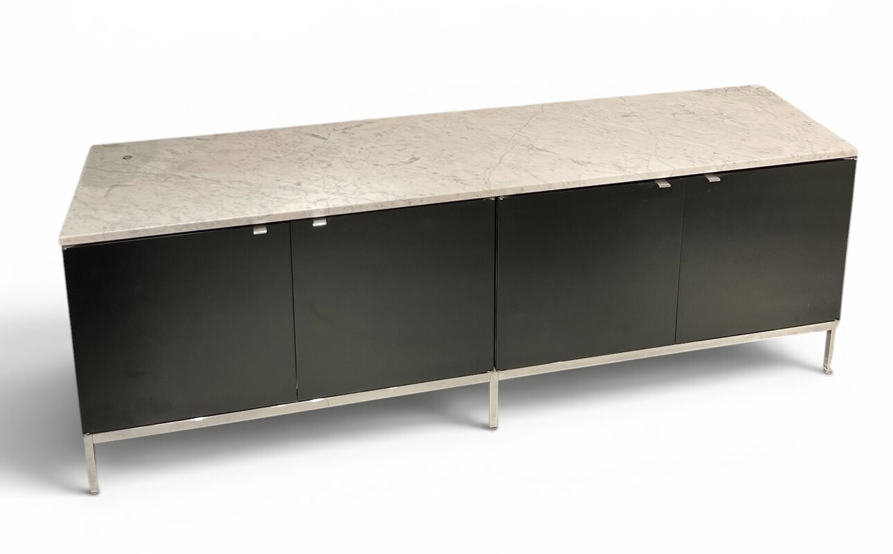 F 032 AV large black sideboard by Florence Knoll, 1970’s