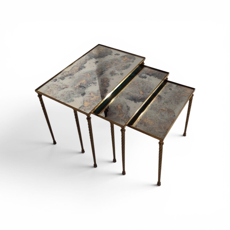 F 041 YO Brass Nesting table and oxyde mirror