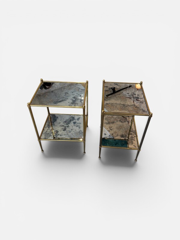 F 047 AG pair of brass side table with oxyde mirror