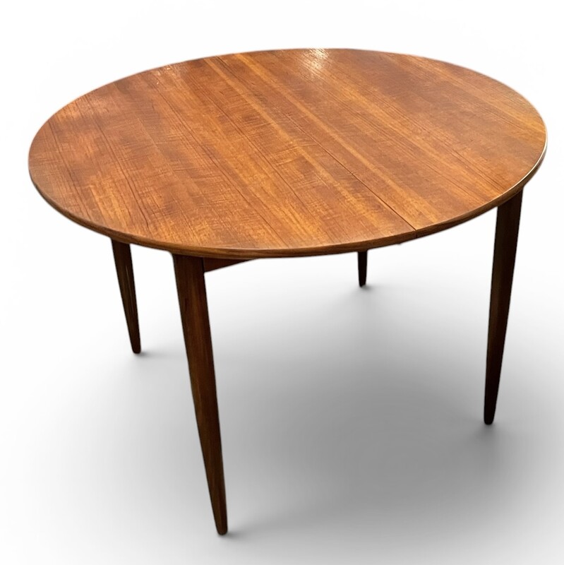 F 049 JD/RC teak round-ovale extendable dining table, 1960’s
