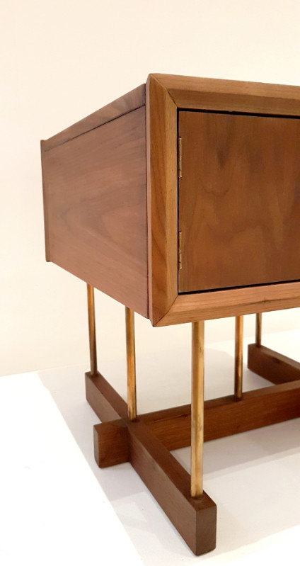 F 114 Apo Sofa end table by Russel Woodard. Wallnut andbrass. Usa 1950