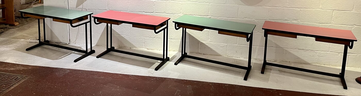 F 365 CW red or green formica desk