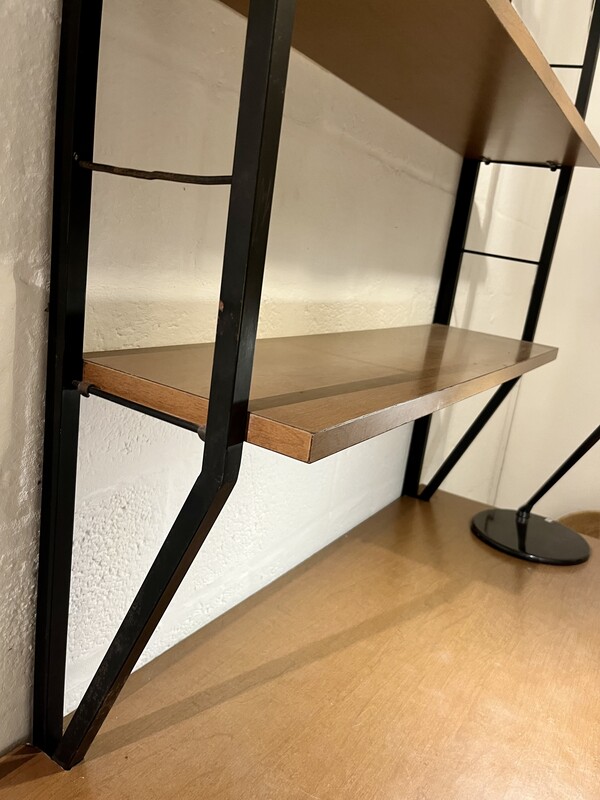 F 366 CW vintage desk with mural shelf