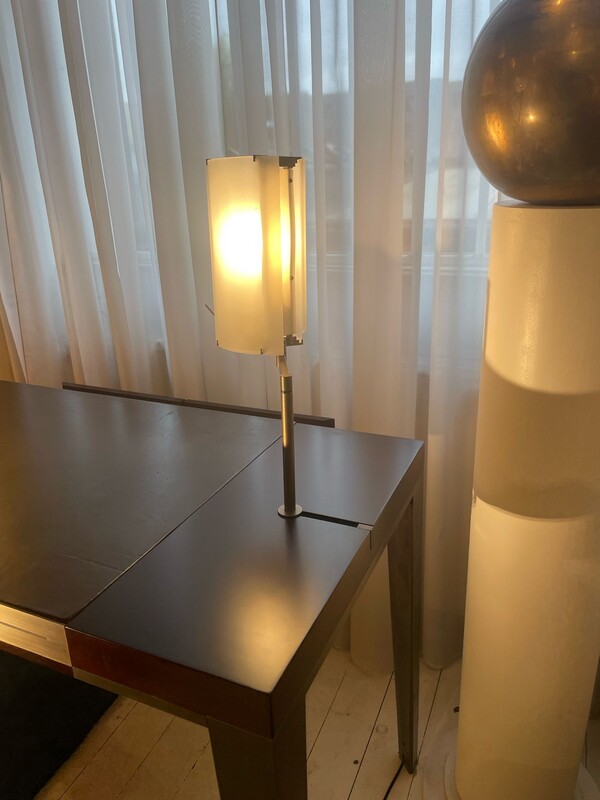 F 402 YD Chaumet jewelry table 