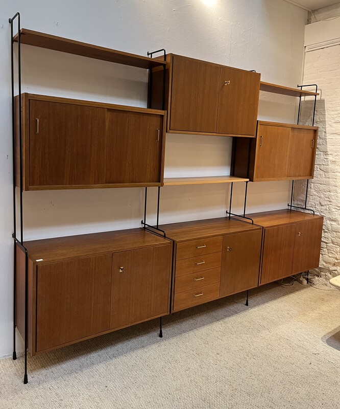 F 408 CY wall unit by Omnia