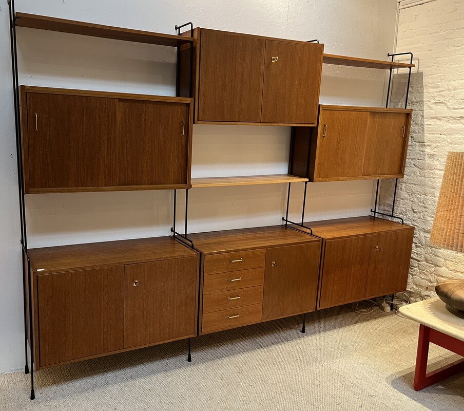 F 408 CY wall unit by Omnia