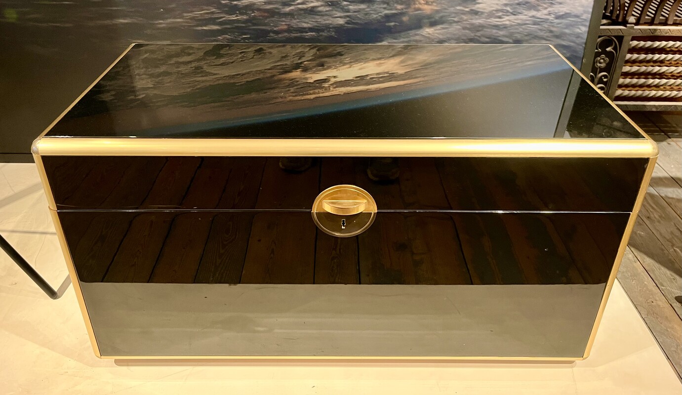 F 411 JFC Lacquered chest/bar, 1970’s