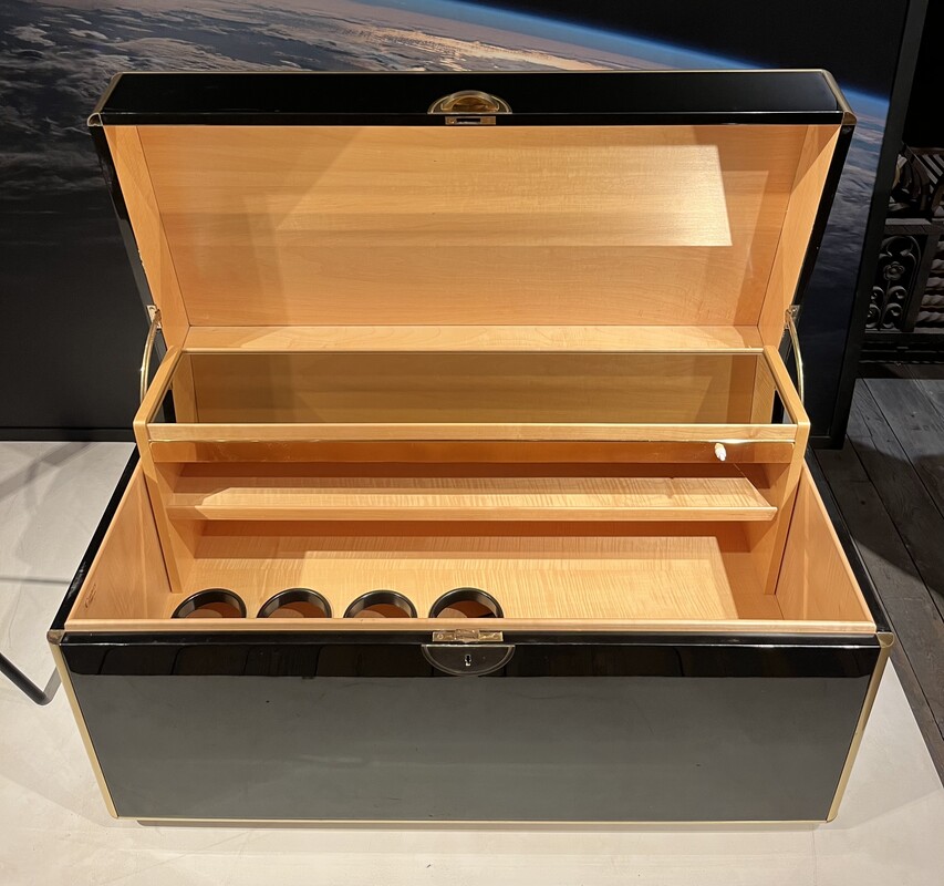 F 411 JFC Lacquered chest/bar, 1970’s