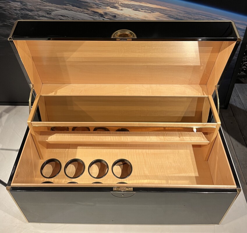 F 411 JFC Lacquered chest/bar, 1970’s