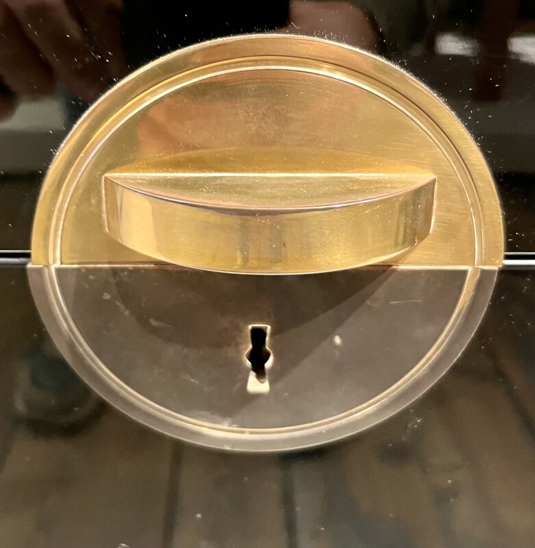 F 411 JFC Lacquered chest/bar, 1970’s