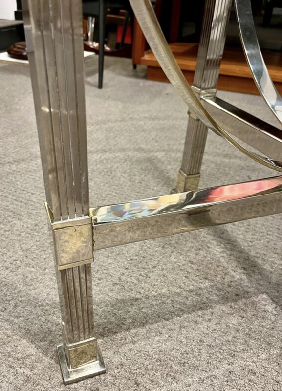 F 413 AS Hollywood Regency round dining table, 1970’s