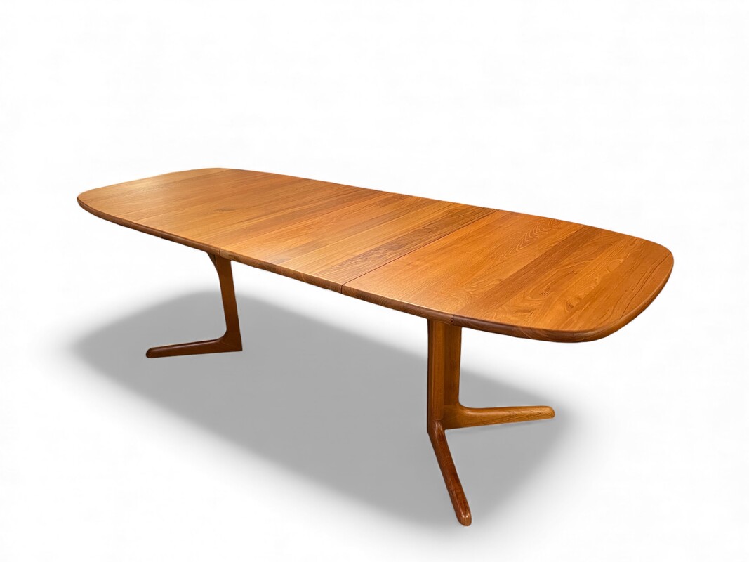 F 419 JC extendable teak dining table, Denmark