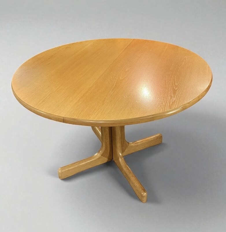 F 419 JC round - ovale extendable dining table, light oak