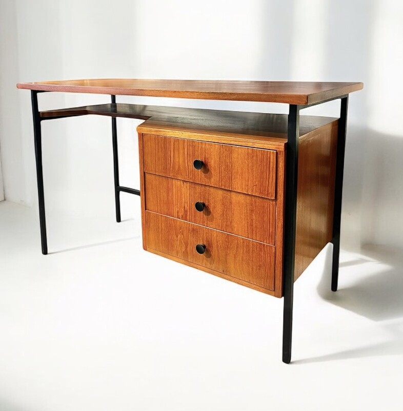 F 420 JFC midcentury teak desk 
