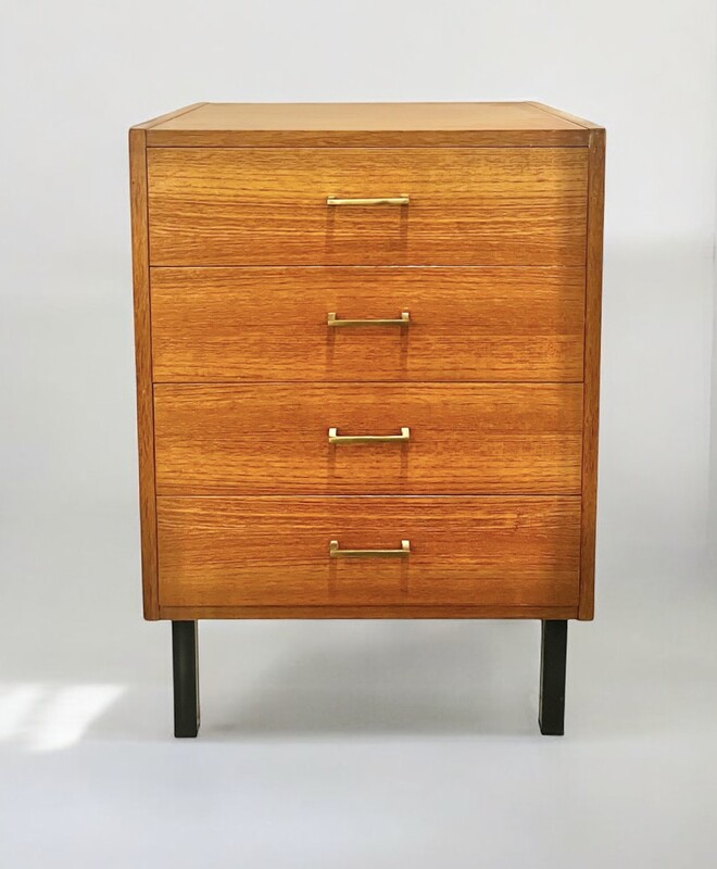 F 424 JD/RC small vintage teak chest of drawers 