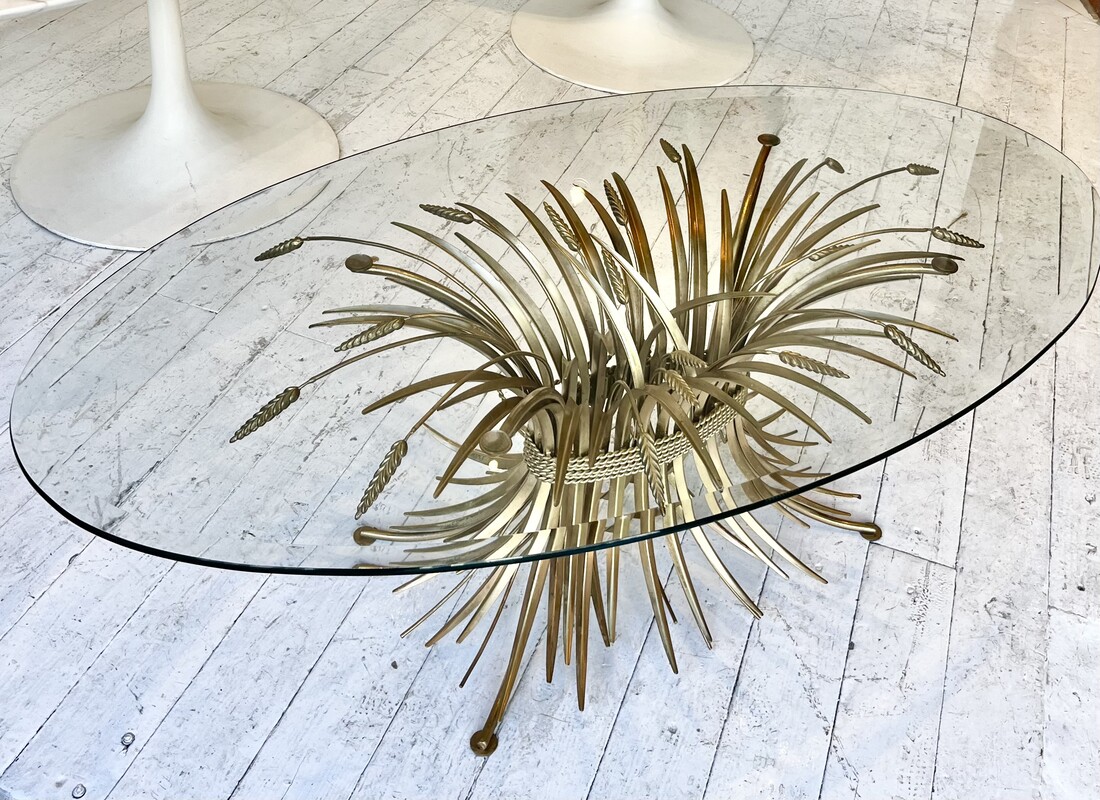 F 425 APO ovale coffee table by Robert Goossens 