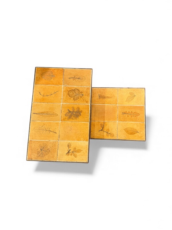 F 431 AG pair side tables by Roger Capron 