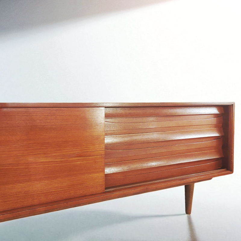 F 432 JC Scandinavian Teak lowboard 1960s 