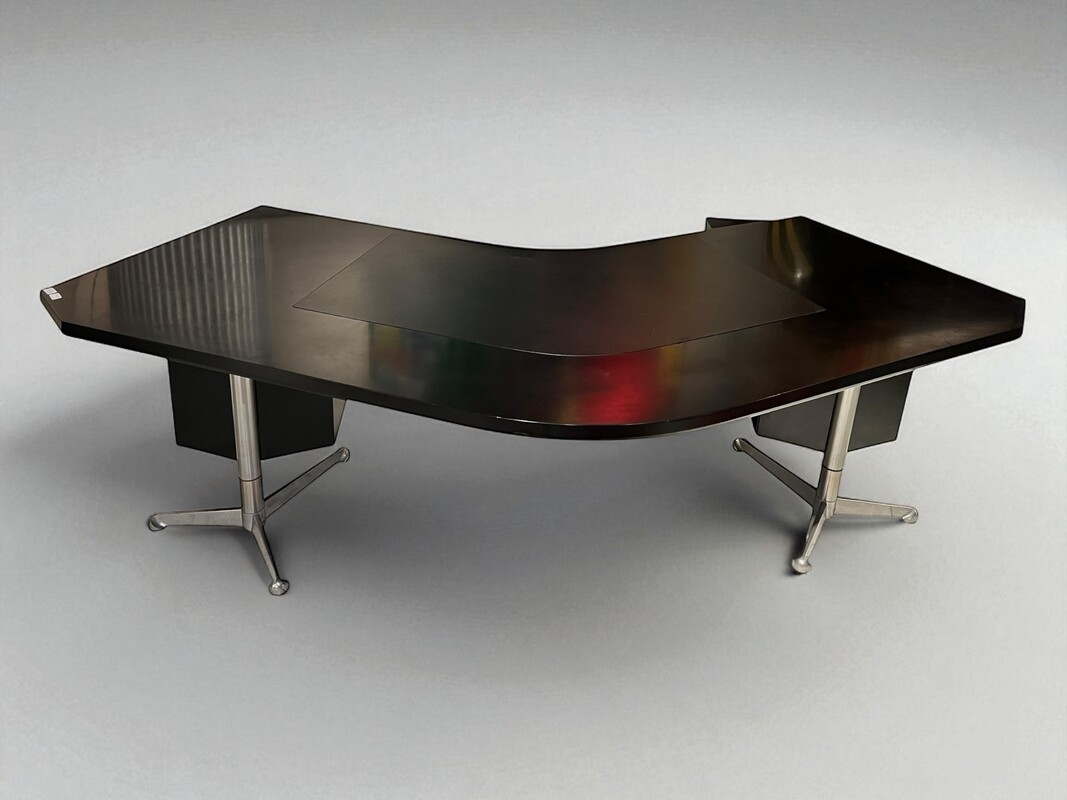 F 433 FL Techno Desk by Borsani Osvaldo, model Boomerang 