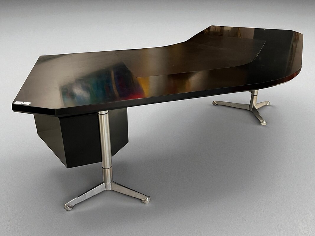 F 433 FL Techno Desk by Borsani Osvaldo, model Boomerang 