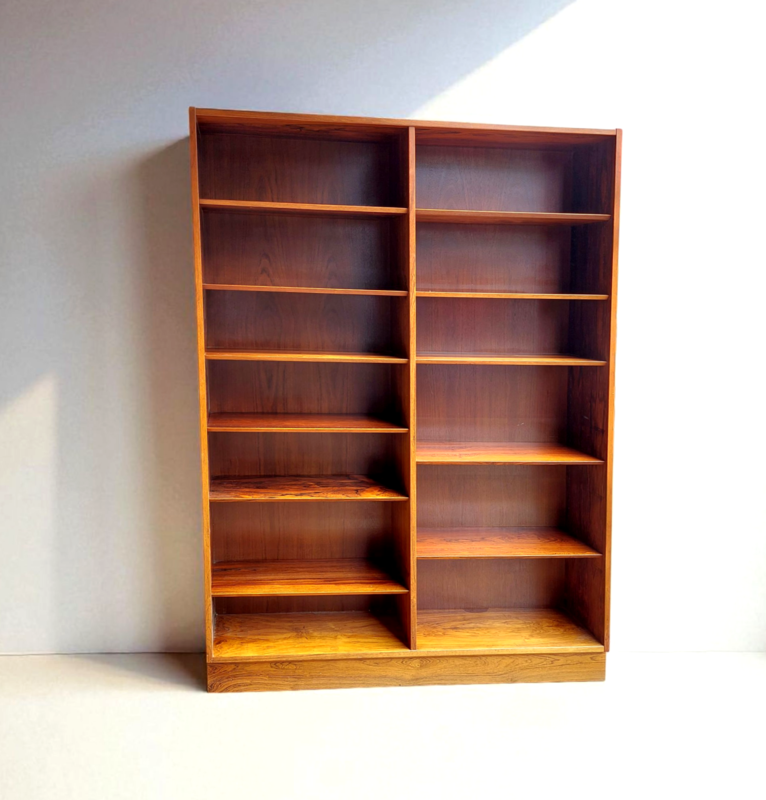 F 437 JC Vintage bookcase by Poul Hundevad in rosewood, Denmark 1970s