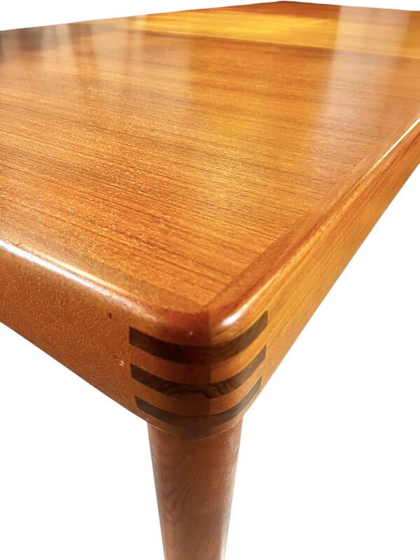 F 447 APO extendable dining table by Bramin 