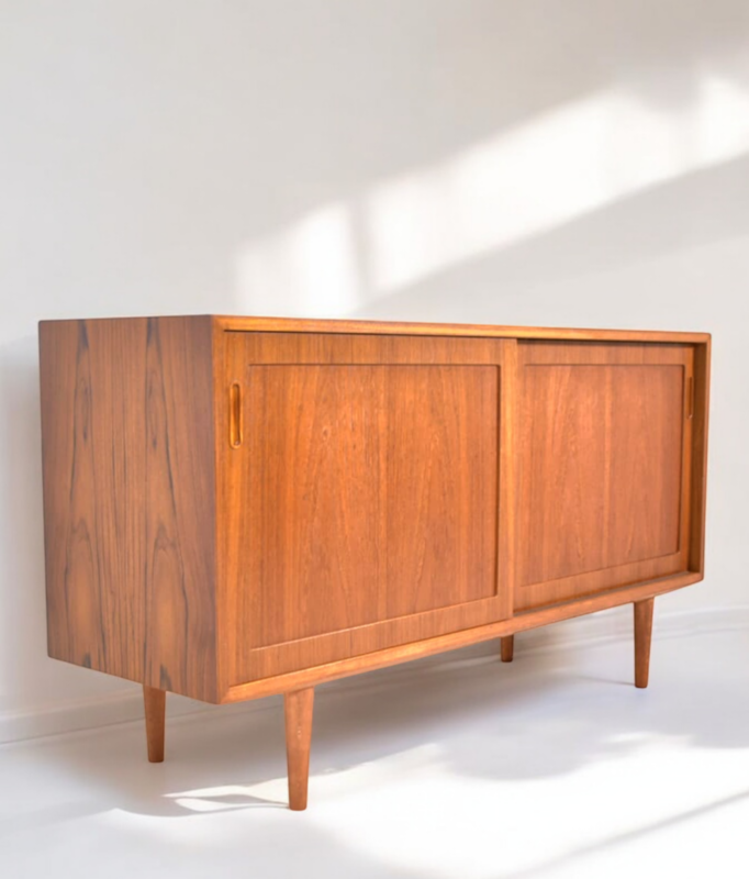 F 447 JC Teak sidebaord by Poul Hundevad, 1970s