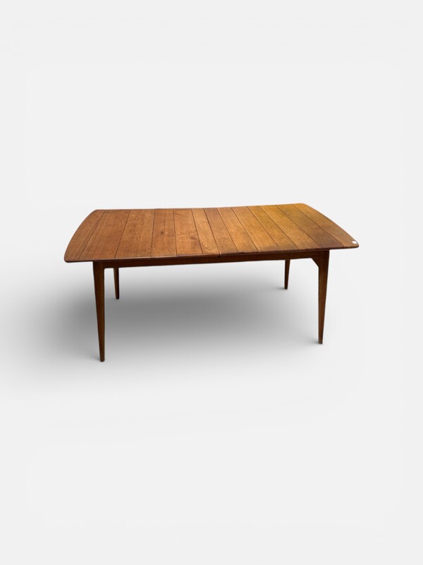 F 448 YO Oak dinning table extended 1950’s