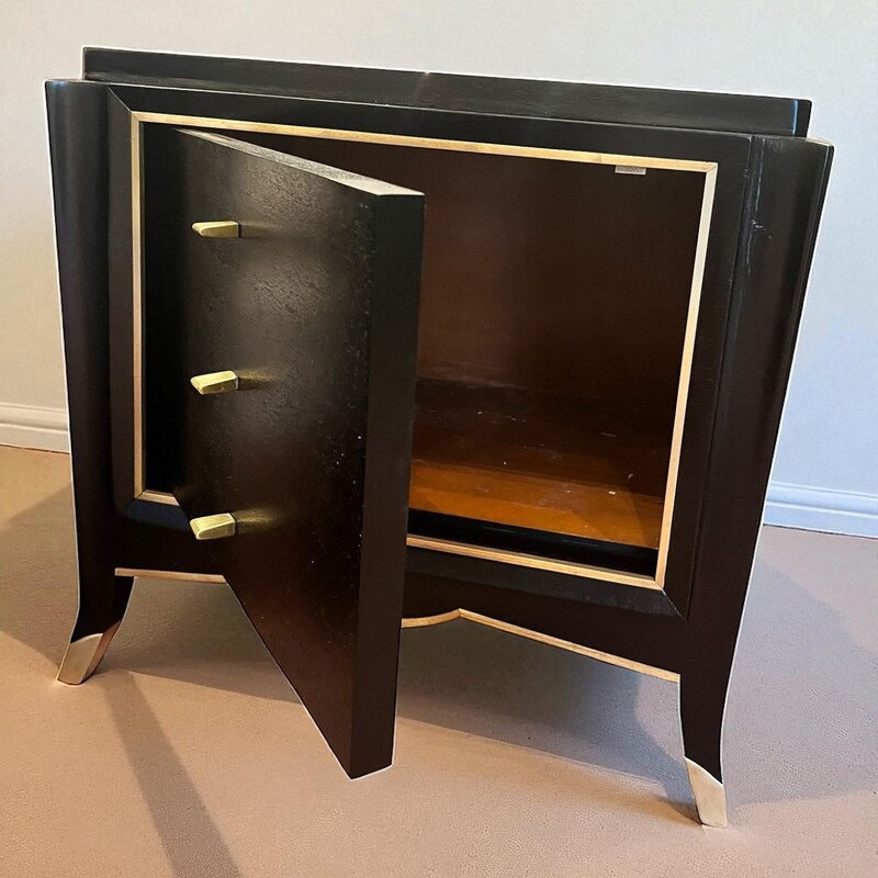 F 450 YD pair of neoclassical night stands by De Coene, circa 1940