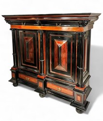 F 451 AS  Renaissance style cabinet
