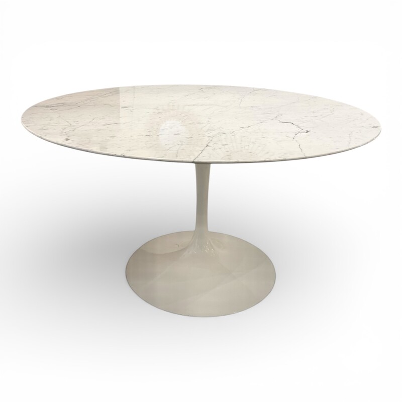 F 453 APO round marble tulip dining table by Eero Saarinen for Knoll 