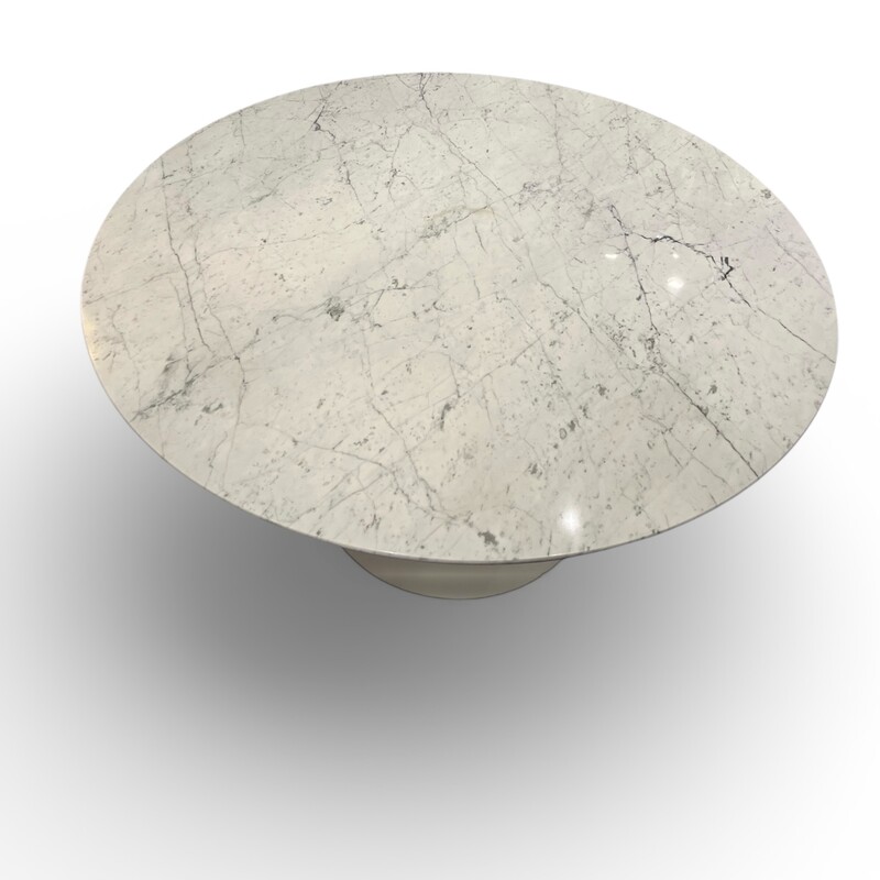 F 453 APO round marble tulip dining table by Eero Saarinen for Knoll 