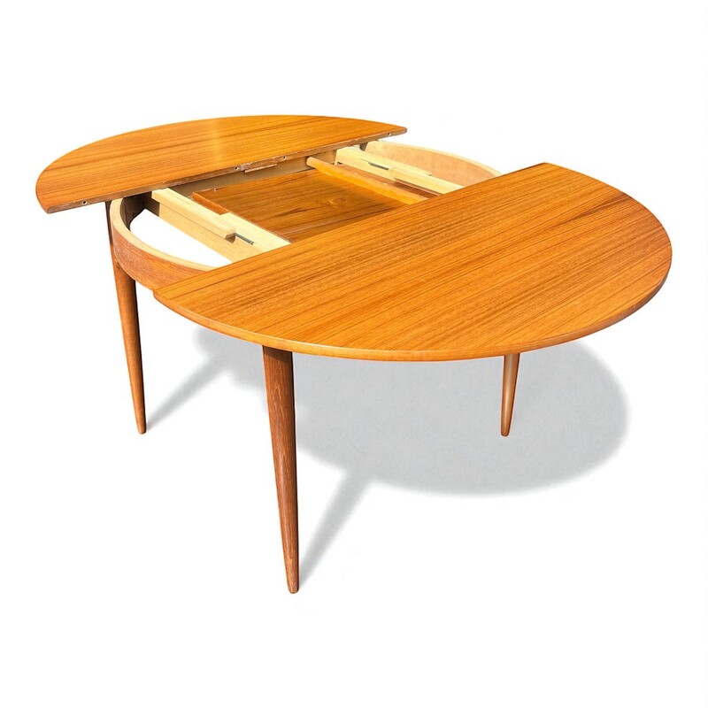 F 453 JD/RC round - ovale extendable teak dining table, 1960’s