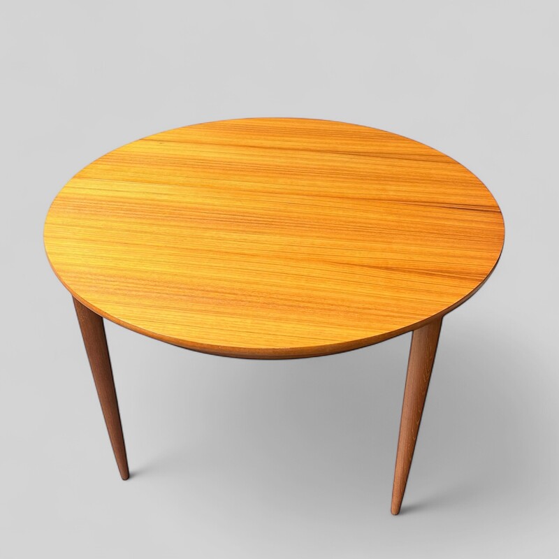 F 453 JD/RC round - ovale extendable teak dining table, 1960’s