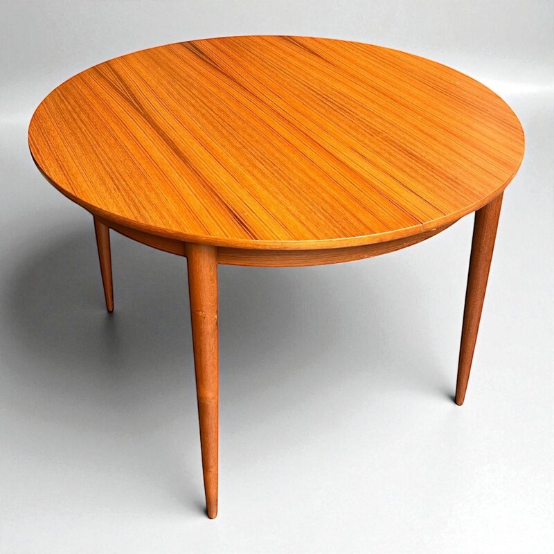 F 453 JD/RC round - ovale extendable teak dining table, 1960’s