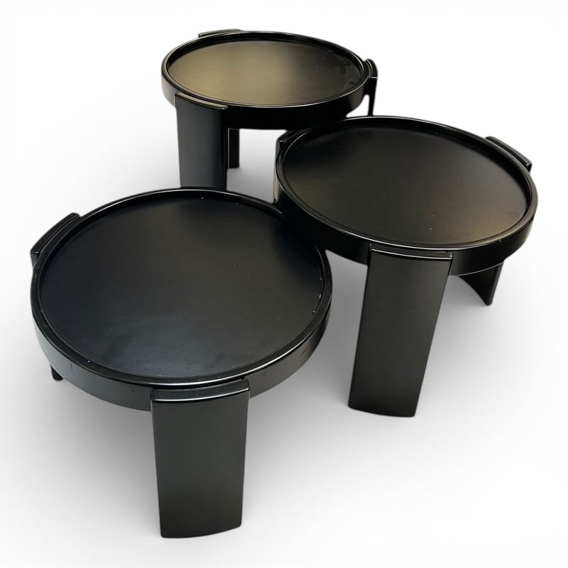 F 454 JB Set of 3 Nesting tables Design Gianfranco Frattini Cassina, 1960-1970s