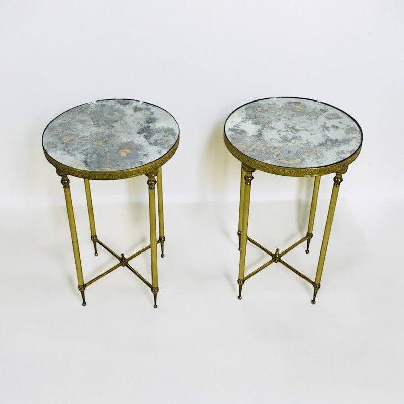 F 456 AG Rare pair of circular side tables brass and oxyde mirror 1950’s