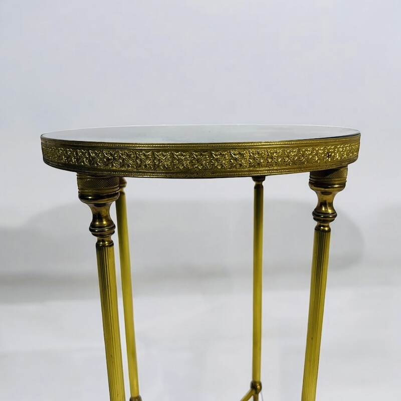 F 456 AG Rare pair of circular side tables brass and oxyde mirror 1950’s