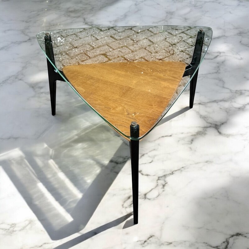 F 460 AG rare triangular coffee table by Alfred Hendrickx for belform 