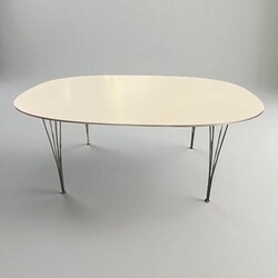 F 461 RP SUPERELLIPSE DINING TABLE 
