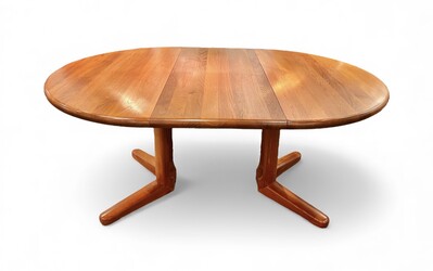 F 467 AS round/ovale extendable teak dining table, 1970’s