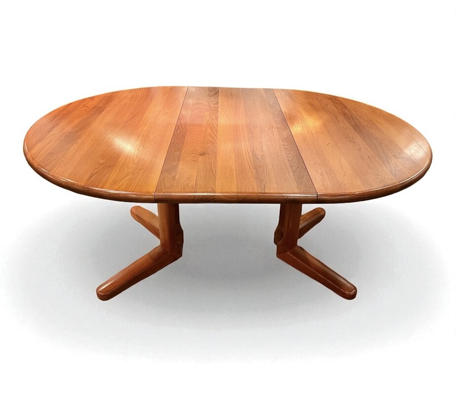 F 467 AS round/ovale extendable teak dining table, 1970’s