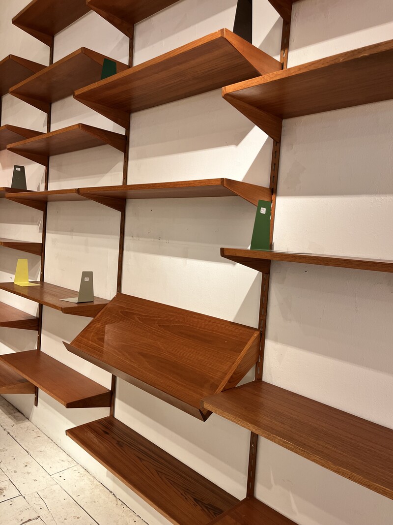 F 468 SC modulable wall unit by Kai Kristiansen